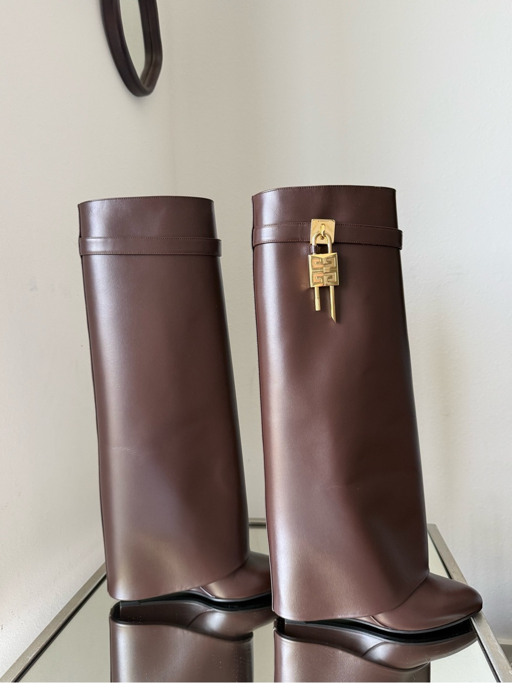 EUC Givenchy Shark Lock embellished glossed-leather knee boots 39 $2,550 - Picture 14 of 16